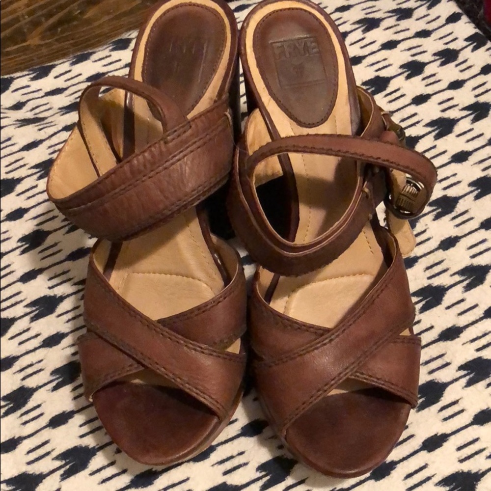 Frye Wedge